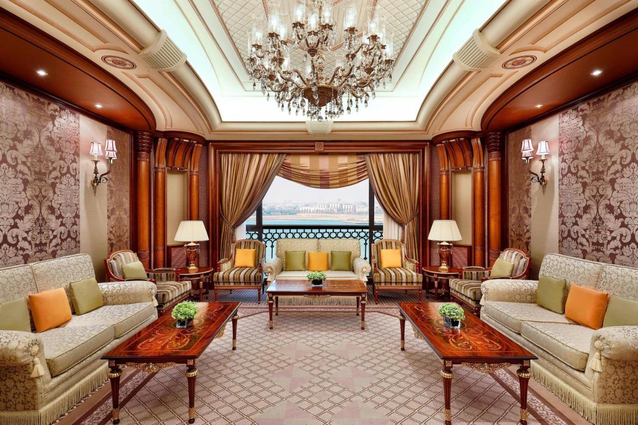 Royal Suite 1 Bedroom Suite 1 King Balcony