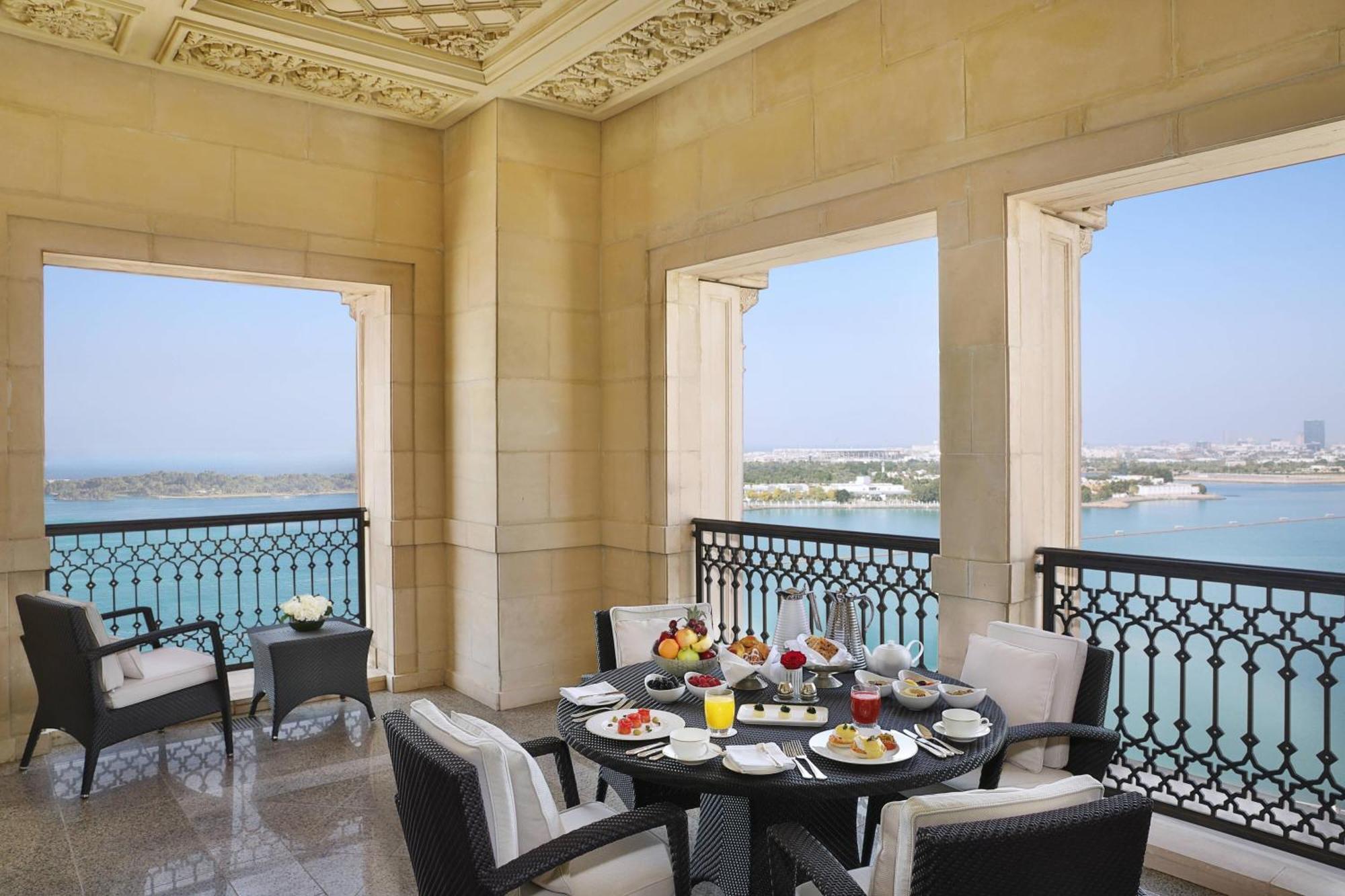Royal Suite 1 Bedroom Suite 1 King Balcony